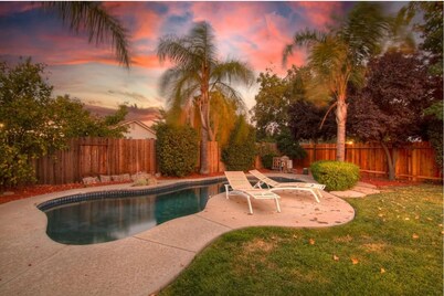 Pool Gem • Near Downtown • Big Yard • Pets OK