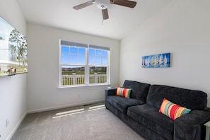 Smart TV - Robert's Retreat | 5BR Marsh Views + Decks, Pools, Golf & Captain's Cove Amenities (Greenbackville)