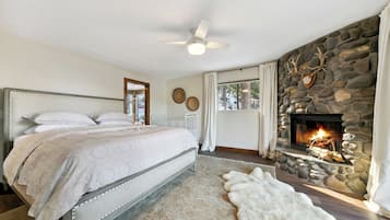 5 dormitorios, tabla de planchar con plancha, cuna de viaje