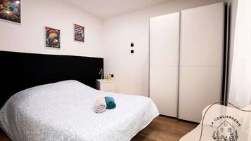 1 bedroom, WiFi, bed sheets