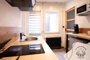 Fridge, microwave, stovetop, coffee/tea maker - Ready Player, jeux, wifi, proche Bollaert, 2 pers (Lens)