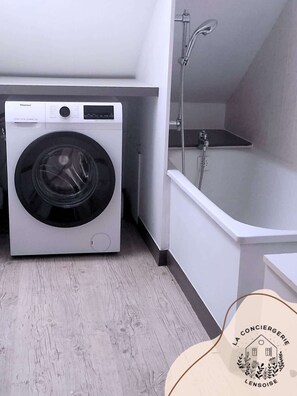 Shower - L'Authentique, Wifi, Parking, 4pers, Carvin centre (Carvin)