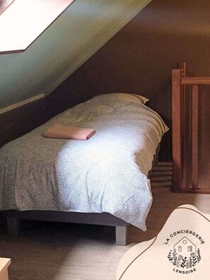 2 chambres, fer et planche à repasser, Wi-Fi, draps fournis