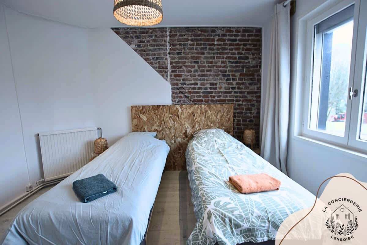 2 makuuhuonetta, silitysrauta/-lauta, Wi-Fi, vuodevaatteet