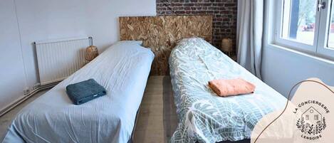 2 makuuhuonetta, silitysrauta/-lauta, Wi-Fi, vuodevaatteet