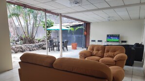 Terrace/patio - Kartagus B&B (San Salvador)