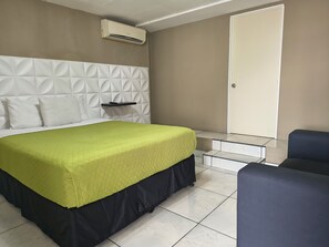 Habitación individual Deluxe | Escritorio, espacio para trabajar con un portátil, wifi gratis