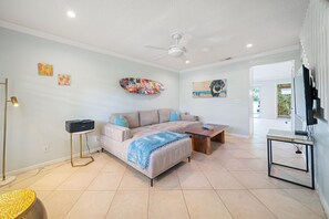 Smart TV - 821 Managed by Brampton Park (Delray Beach)