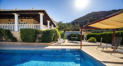 Pomos Harbour View Villa – luxury with panoramic sea views