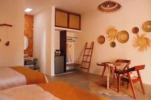 Comfort Quadruple Room, Pool View | In-room safe, laptop workspace, blackout drapes, free WiFi - Hotel Aldea Katún (Izamal)
