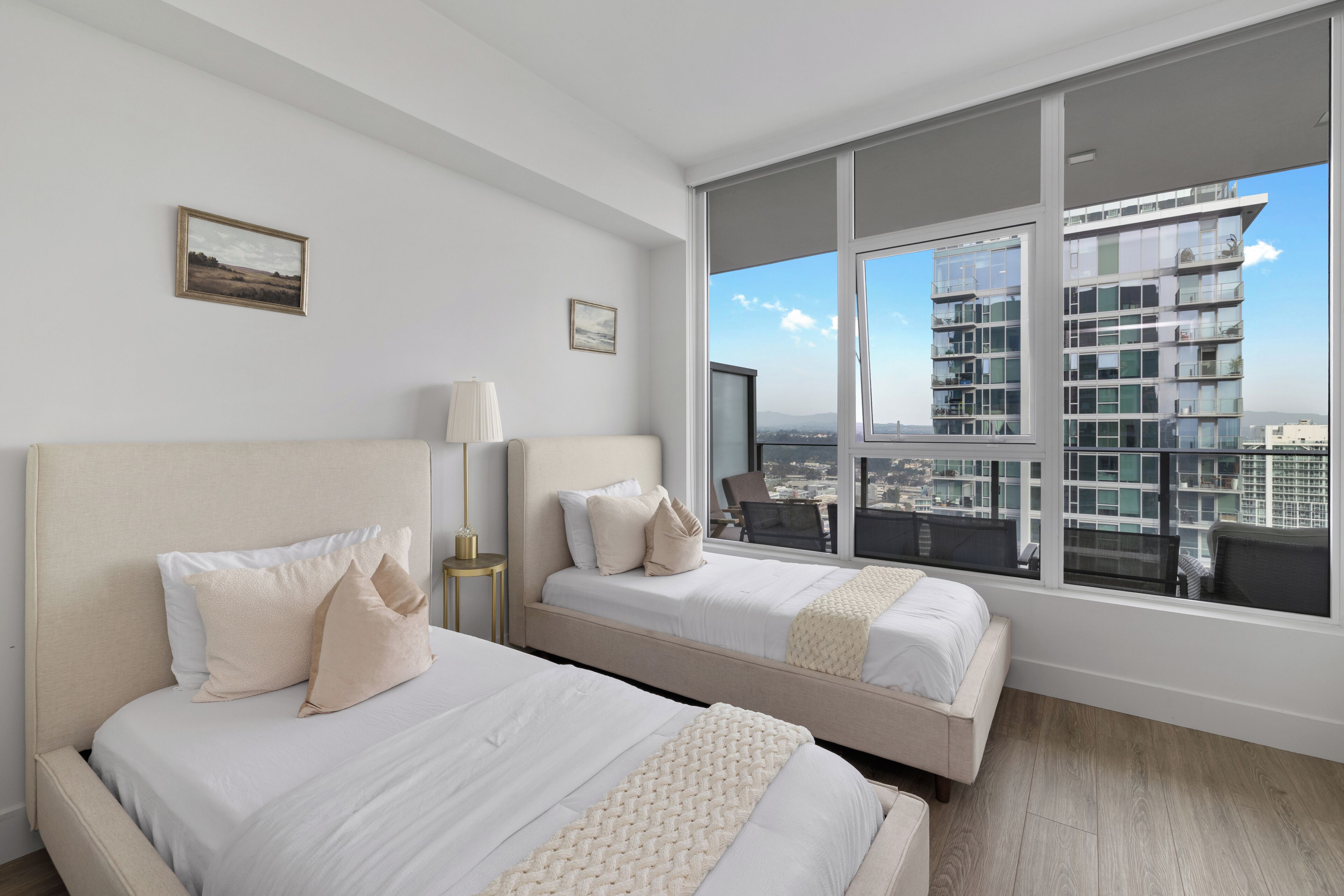 2 bedrooms, desk, iron/ironing board, WiFi