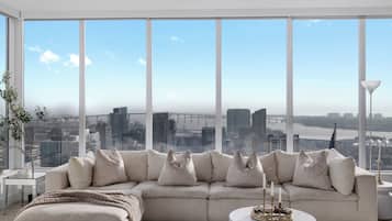 Smart TV, fireplace, computer monitors, printers