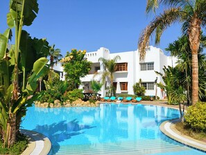 10 outdoor pools, open 9:00 AM to 6:00 PM, pool umbrellas, sun loungers - Delta Sharm Resort - Sharm El-Sheikh (Sharm El Sheikh)