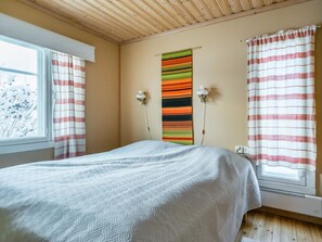 1 soverom og reiseseng for barn