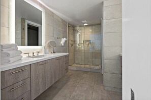 Een douche, een haardroger