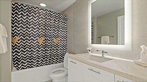 Hair dryer - Downtown |Views | Luxury | Sunny (Washington)