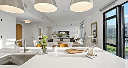 Penthouse | Downtown | Capitol Views | Luxury