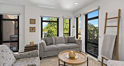 Contemporary | Downtown | Views