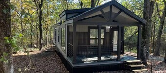 Cozy modern lake cabin on enchanting Eufaula 