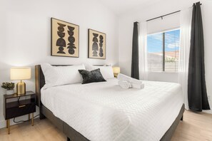 5 bedrooms, iron/ironing board, WiFi, bed sheets