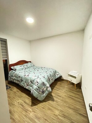 2 bedrooms, WiFi, bed sheets - Casa illary  (Atuntaqui)