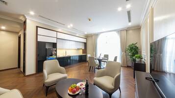 Apartamento familiar, 2 habitaciones, balcón, vistas a la ciudad | Vistas desde la habitación