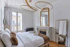 Apartment | Laptopgeeigneter Arbeitsplatz, Bügeleisen/Bügelbrett, Bettwäsche