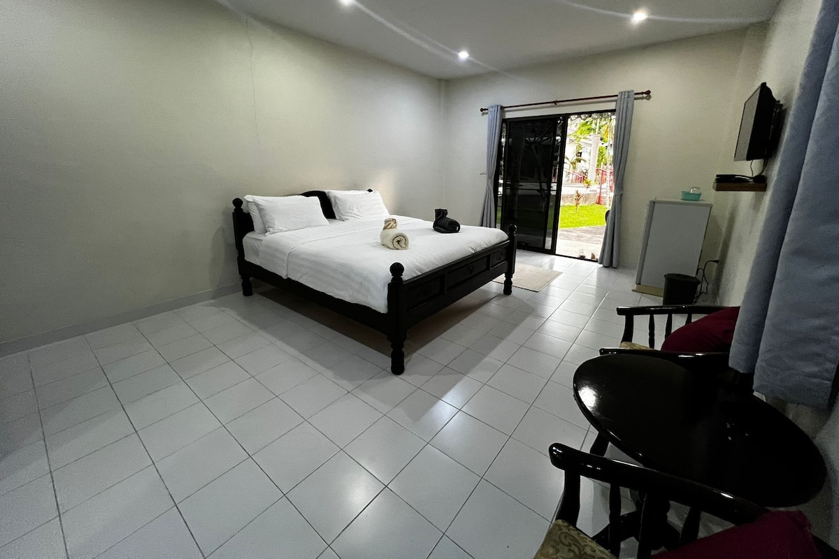 Chambre Double Standard, vue piscine
