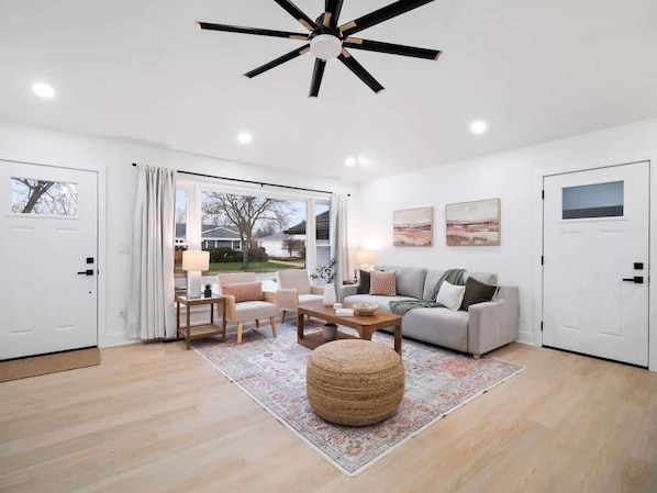 Älytelevisio, videopelejä, työhuone