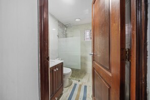 Bathroom - COZY ELEGANT 2BR SPACE (Santo Domingo)