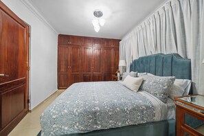 Condo Confort, 2 chambres, vue sur la cour intérieure, dans la tour | 2 chambres, coffre-fort, accès au Wi-Fi (inclus)