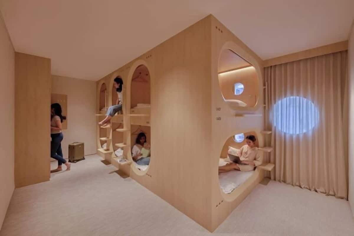 In-room safe, free WiFi, bed sheets