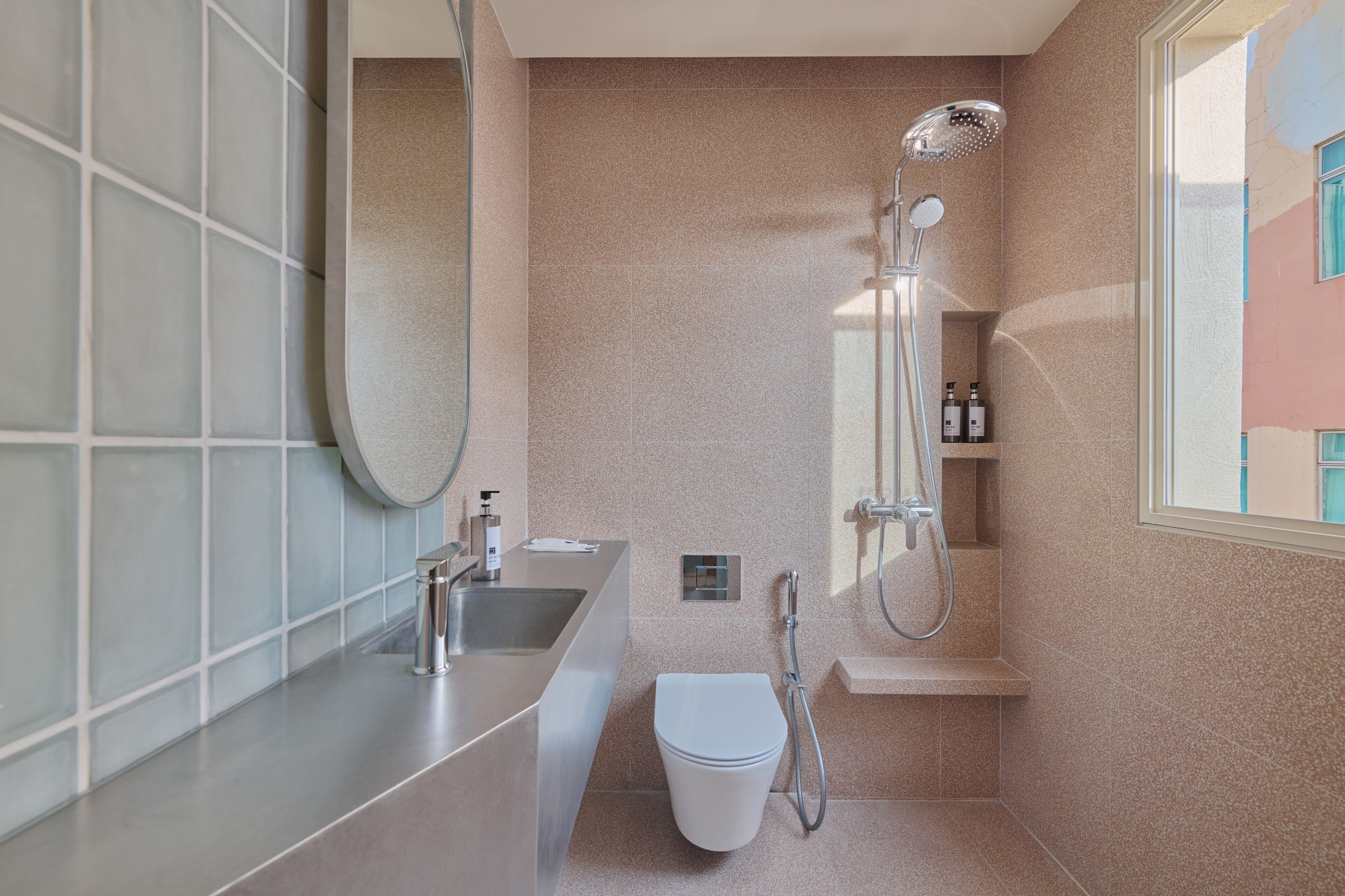 غرفة لفردين - لغير المدخنين - منظر للمدينة | حمام | تجهيزات دش، مستلزمات مجانية للعناية الشخصية، مجففات شعر، مناشف