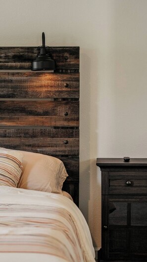 3 bedrooms, WiFi, bed sheets, wheelchair access
