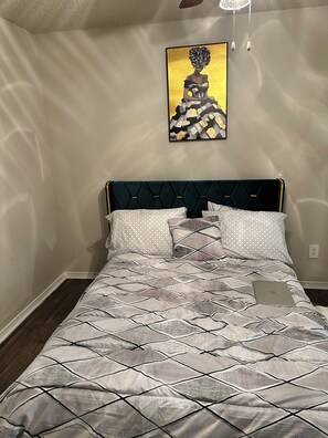 1 bedroom, iron/ironing board, WiFi, bed sheets