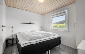 2 makuuhuonetta, vauvan matkasänky, ilmainen Wi-Fi