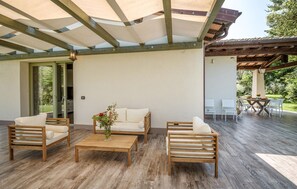 Outdoor dining - Nice home in Montalto di Castro (Montalto di Castro)