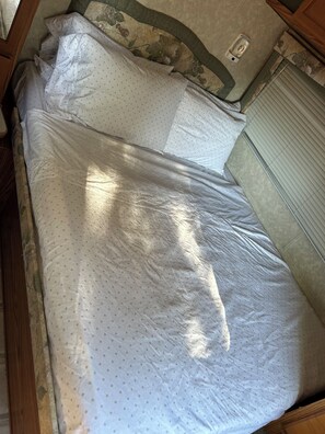 1 habitación, wifi y ropa de cama