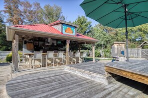 تناول الطعام بالخارج