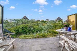 Unclassified image, 4 of 22, button