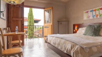Double Room, 1 King Bed, Balcony, Garden View | Laptop workspace, iron/ironing board, free WiFi