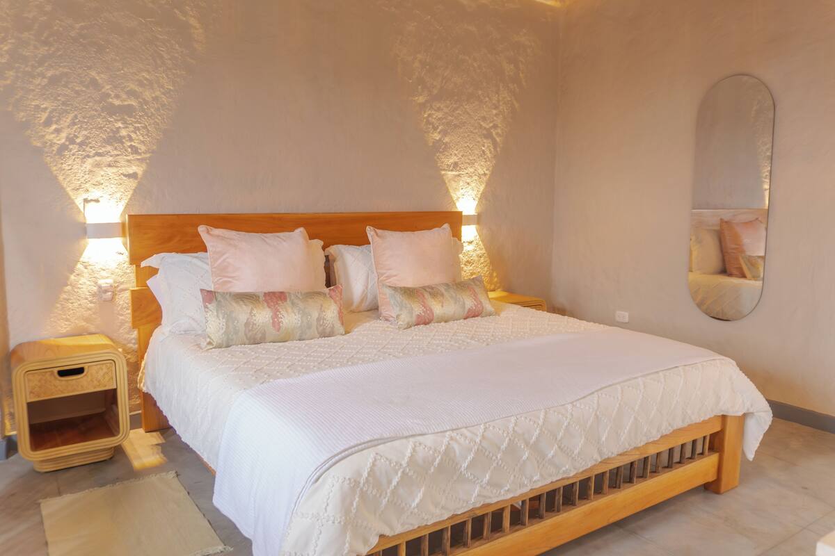 Double Room, 1 King Bed, Balcony, Garden View | Laptop workspace, iron/ironing board (on request), free WiFi