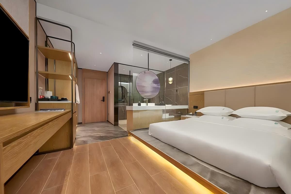 Classic Double Room, City View