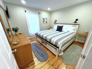 5 bedrooms, iron/ironing board, travel cot, WiFi