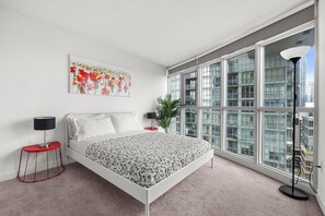 1 bedroom, blackout drapes, iron/ironing board, free WiFi