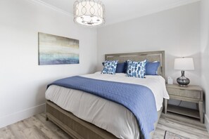 5 chambres, fer et planche à repasser, lit de bébé portatif, Wi-Fi