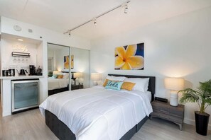 1 bedroom, desk, free WiFi, bed sheets