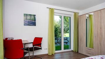 2 bedrooms, free WiFi, bed sheets, wheelchair access