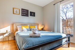 4 bedrooms, desk, iron/ironing board, travel cot