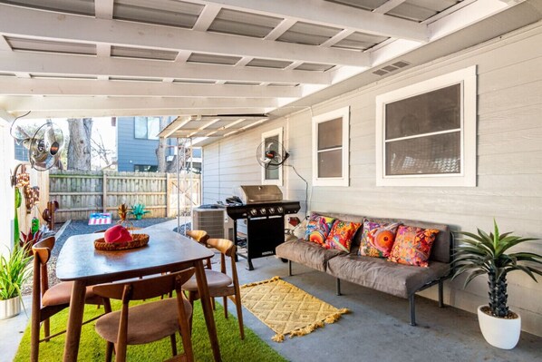 Outdoor dining